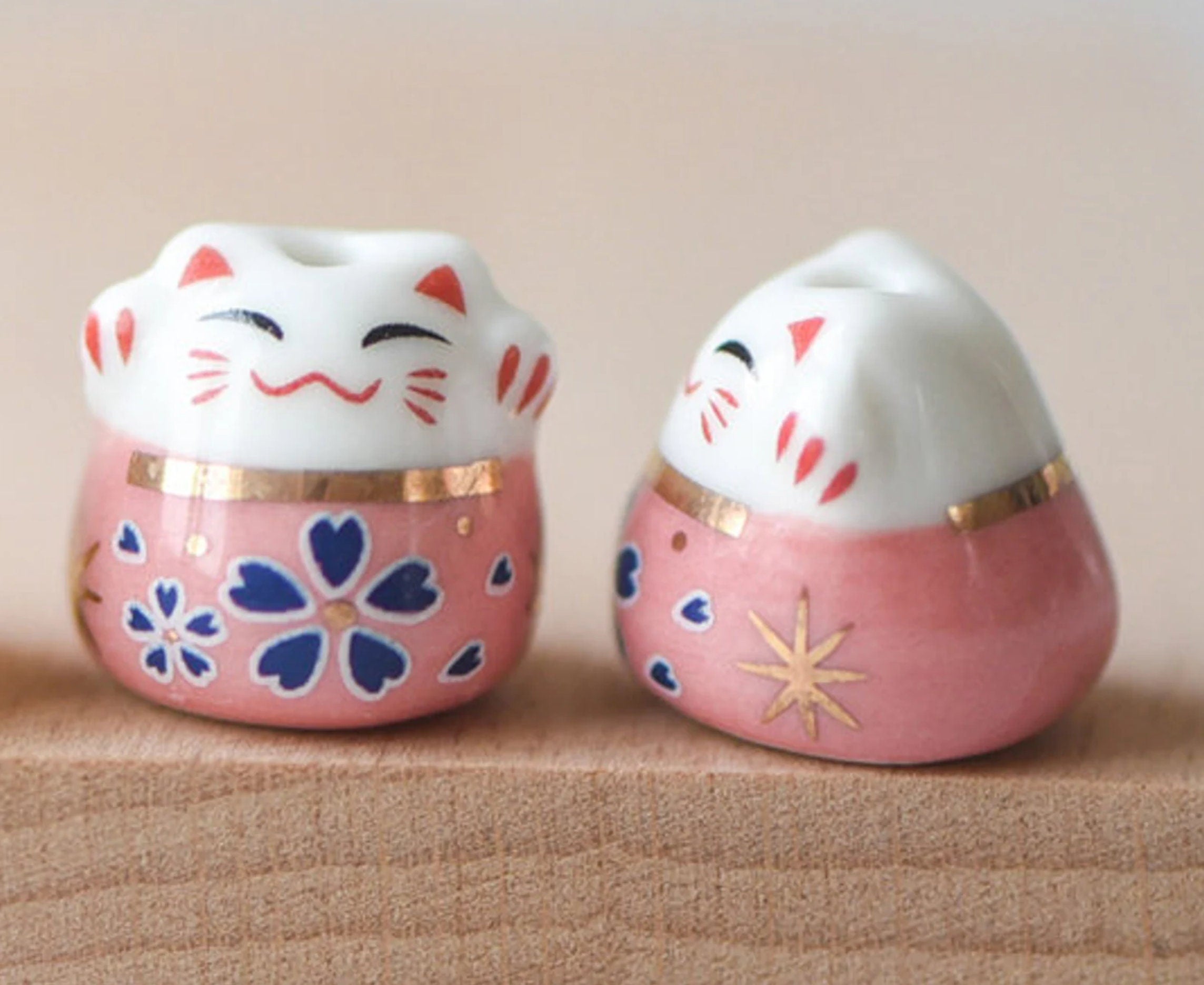 10 beads- Porcelain Lucky Cat beads 15mm, Ceramic Maneki Neko, Drilled with Large Hole, Yellow Green Red Pink Kawaii Cat -(TC-151)